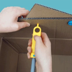 Makedo Safe-Saw Karton-Zaag Kindergereedschap 16 Makedo Safe-Saw Karton-Zaag Kindergereedschap -Speel Actief Verkoop MAKEDO GEREEDSCHAPSSET KARTON BEWERKEN KNUSTELSET. SCHROEVERDRAAIER GAATJESMAKER 2