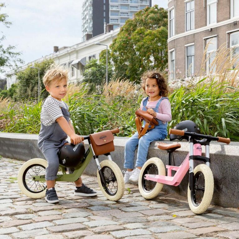 Voorkant -Speel Actief Verkoop bergtoys biky retro green 12 inch loopfiets speelactief.nl berg 7 1 768x768 1