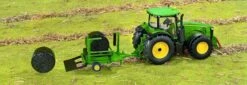 Siku 2266 Ronde Hooibalen Wikkelaar John-Deere -Speel Actief Verkoop siku 2266 john dere ronde balen wikkelaar incl 2 balen speelactief.nl 1